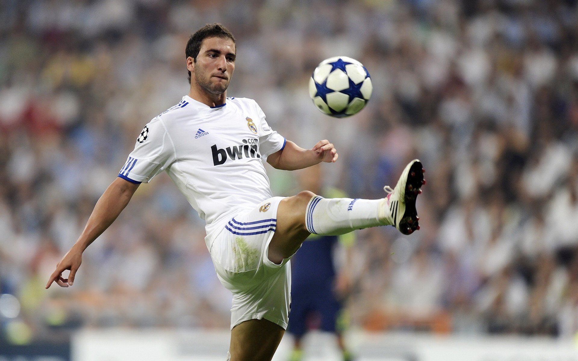 哥伦比亚女足在巴黎奥运会比赛中以2-0战胜西班牙，哥伦比亚男足队的水平